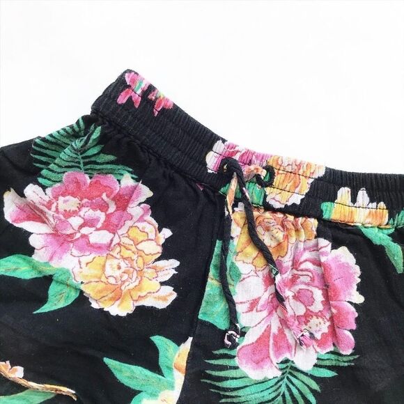 Old Navy black floral light shorts EUC 12-18m - Picture 2 of 4